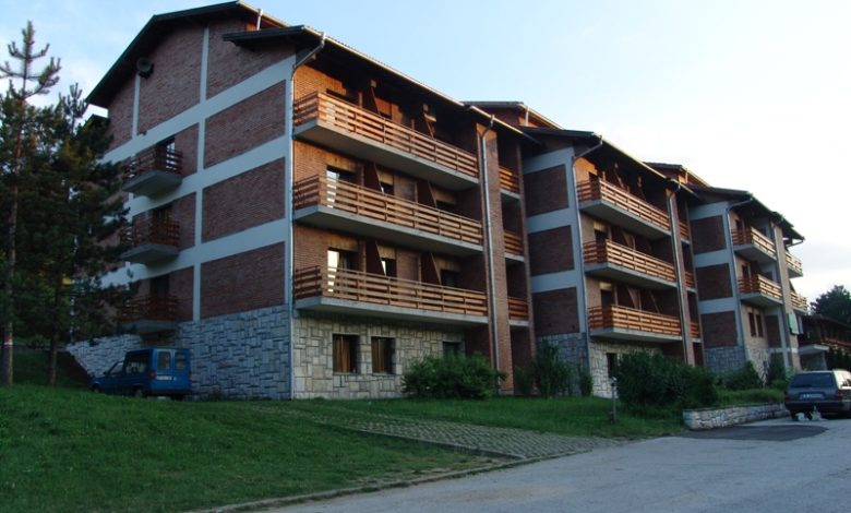 сграда на хотел в България